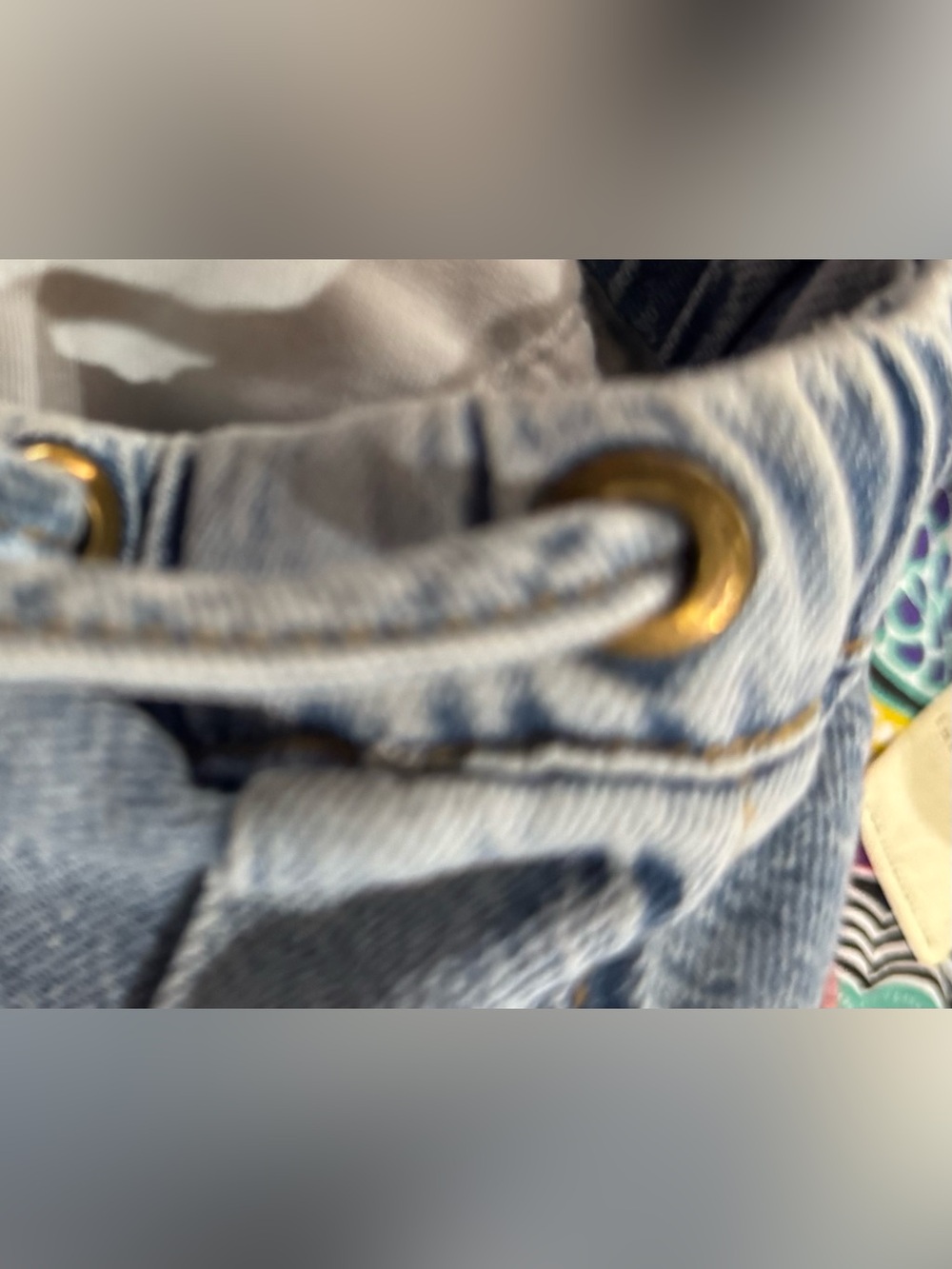 Pilcro Beachy High-Rise
Parachute Jeans. Price firm - Picture 8 of 12